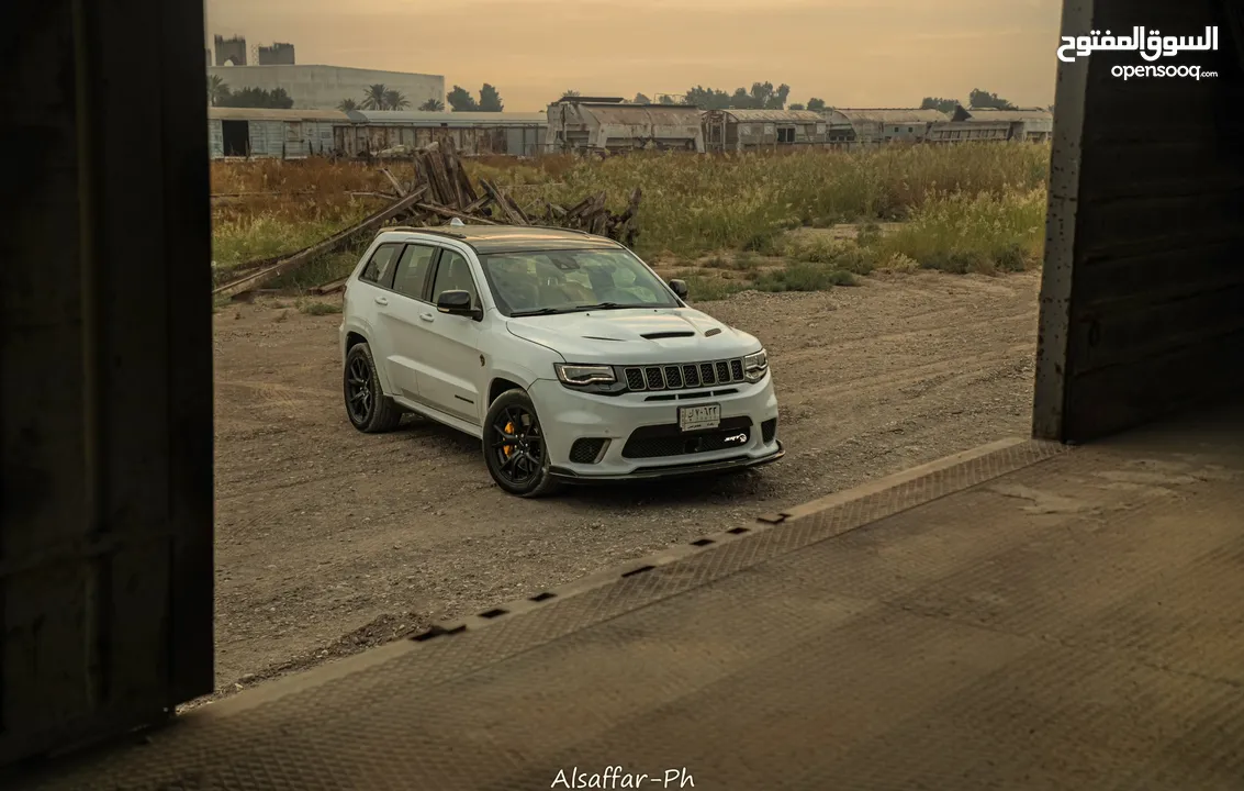 Jeep trackhawk