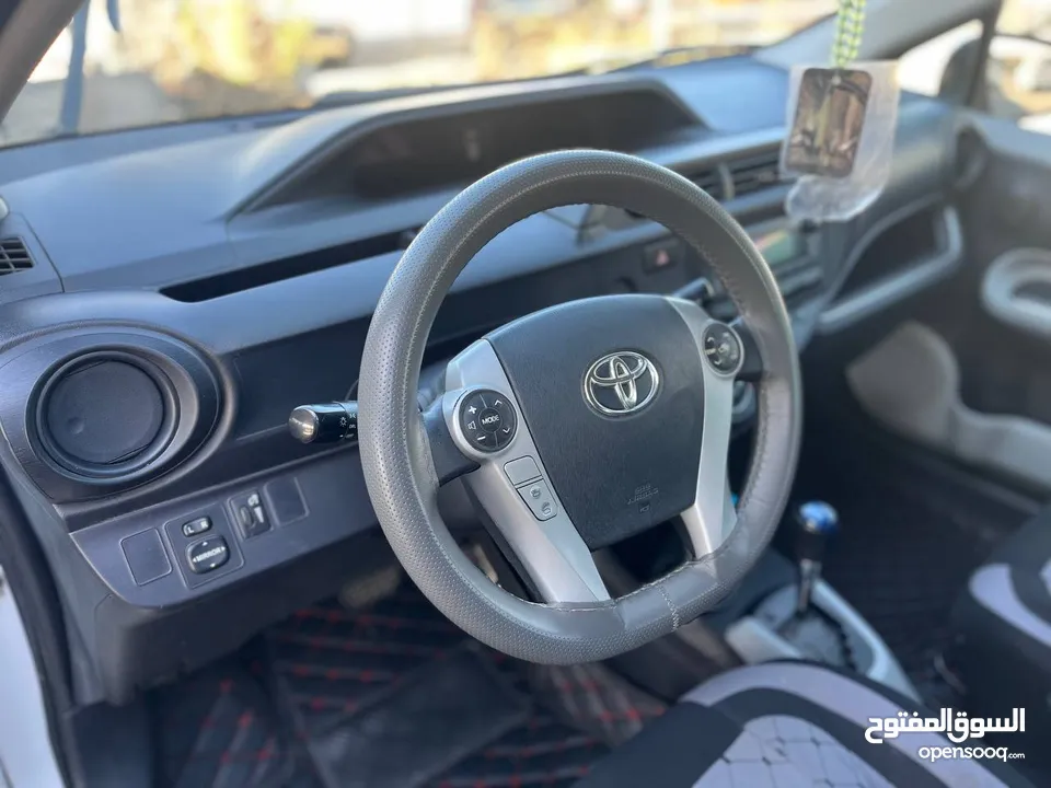 TOYOTA PRIUS C 2014