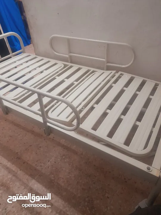 سرير طبي وكاله مع فرشته
