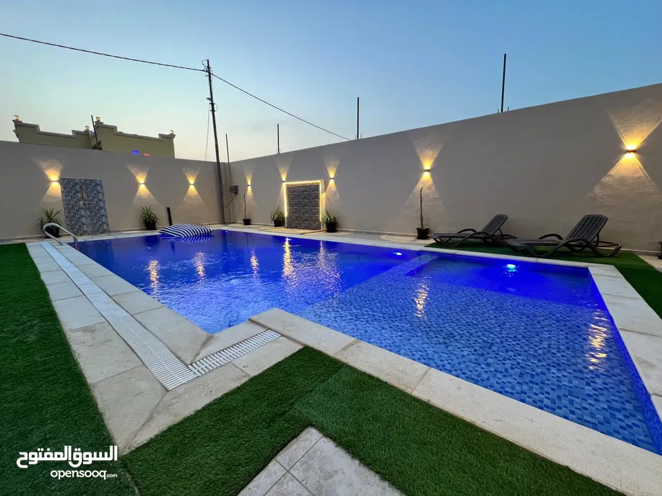 شاليه بمواصفات فاخره في البحر الميت للبيع