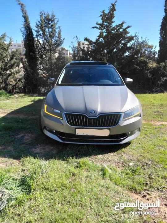 سكودا سوبيرب 4/4 280 حصان بانوراما اقتصادي جدا نضام الاستطفاف الذاتي 4 وضعيا قياده ممري كراسي صاروخ