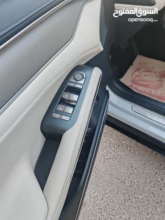 BYD SONG L        2023