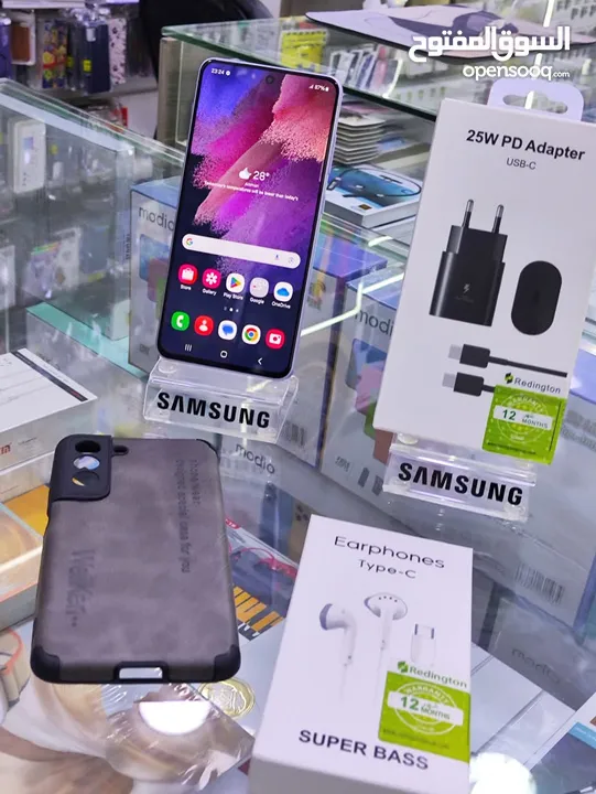 مستعمل اخو الجديد Samsung S21 FE 5g رام 16 جيجا 256 أغراضة والكرتونه الأصلية متوفر توصيل