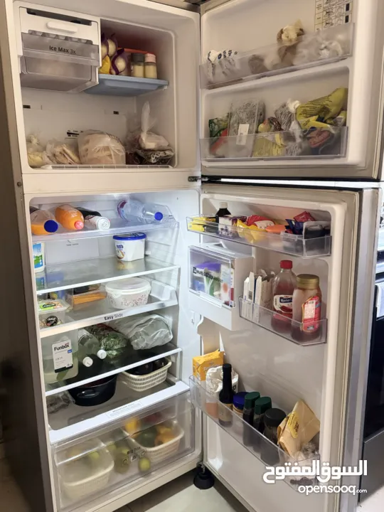 ثلاجه ساسونج 2021 300 لتر لون سلفر