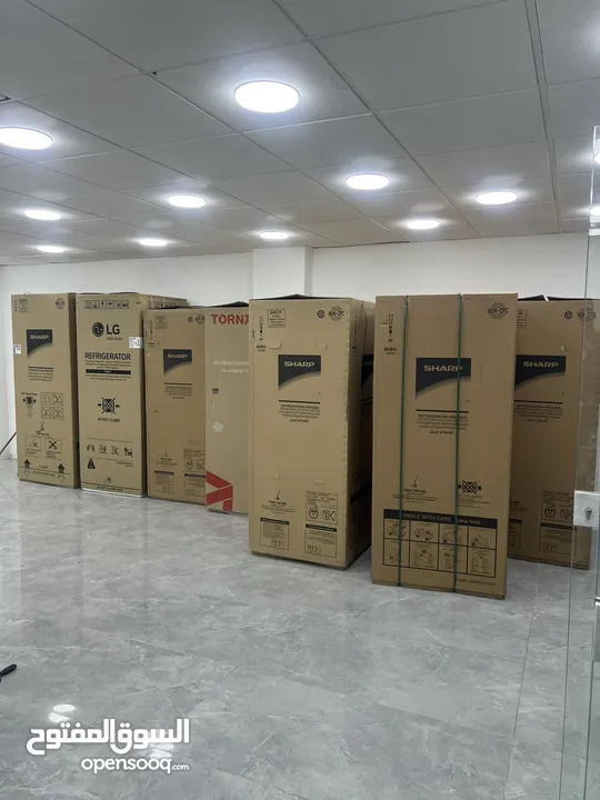 ثلاجه شارب لون اسود مميز 450 ليتر بسعر حرق
