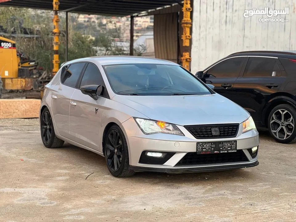 SEAT LEON 2018 / جير عادي / سيارة مميزة بسعر مميز