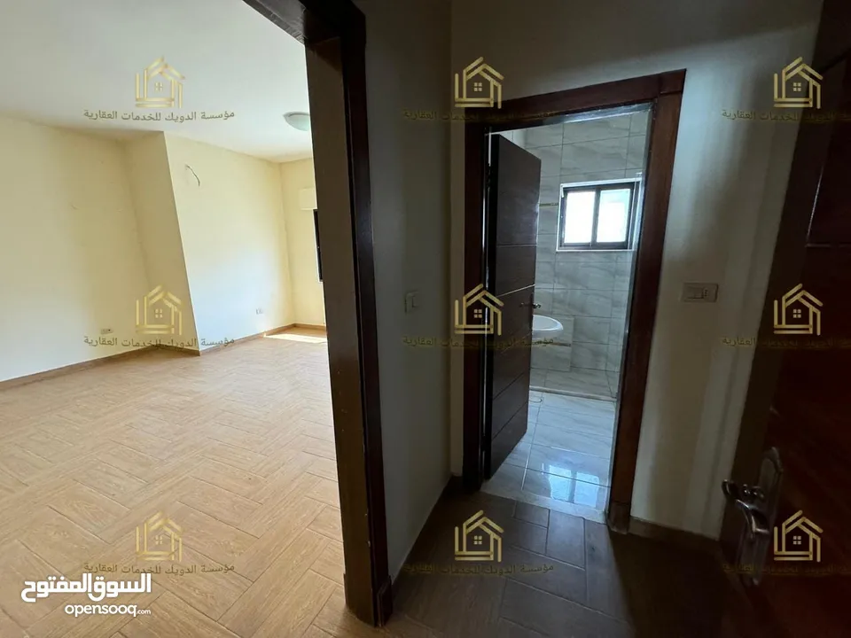 شقة طابقية - الصويفية - 4نوم 2ماستر - 320م - قرب الخدمات العامة