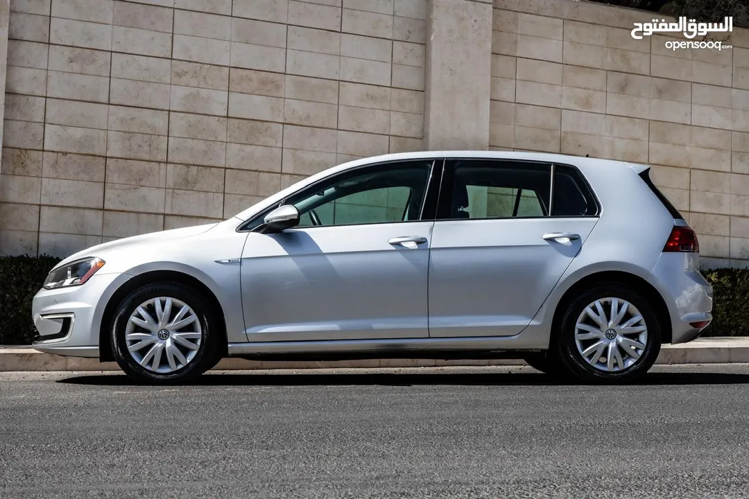 E golf 2015 عداد 27000 فقط بحاله الوكاله كلين تايتل فحص كامل