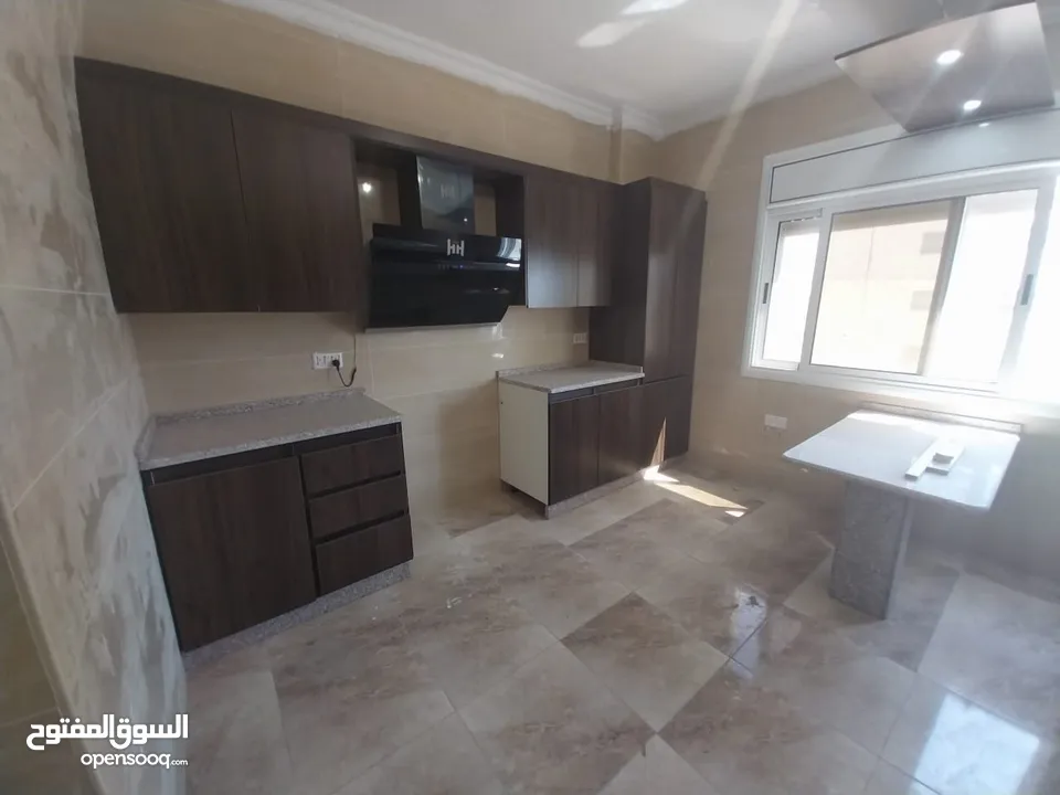 شقة غير مفروشة للإيجار ( Property 38838 ) سنوي فقط