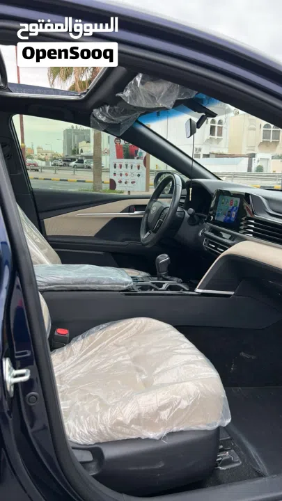 تويوتا كامري Le ، 2025 للبيع ( حالة الوكالة ) .