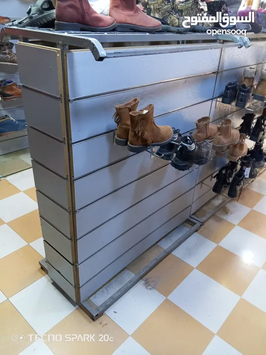 شروة محل كامل ستوكات جديد بضاعة مميزة للعيد أحذية رياضية رجالي ستاتي اطفال ماركات وغير ماركات