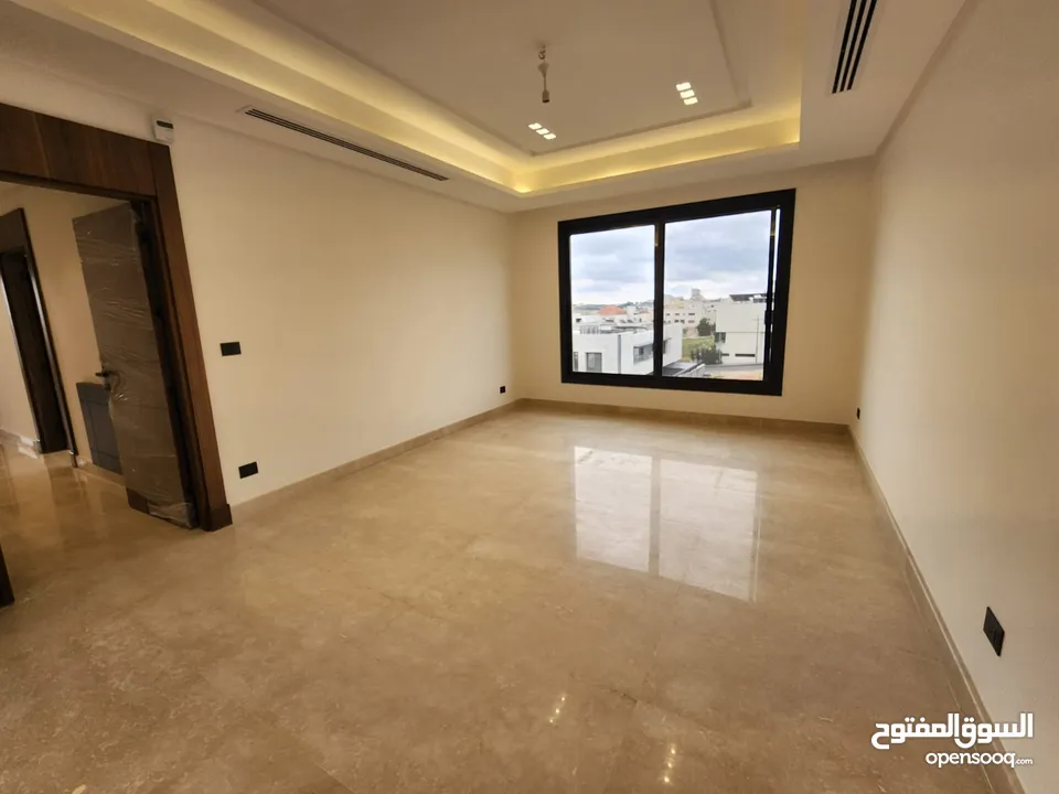 شقة فاخرة للبيع في منطقة الظهير - ref: 14486
