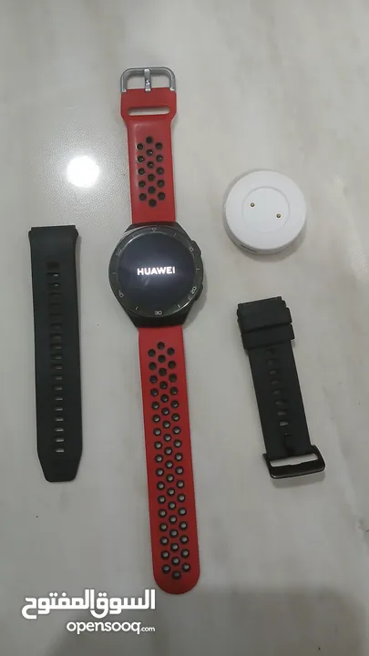 Huawei watch GT2e with charger and extra strap