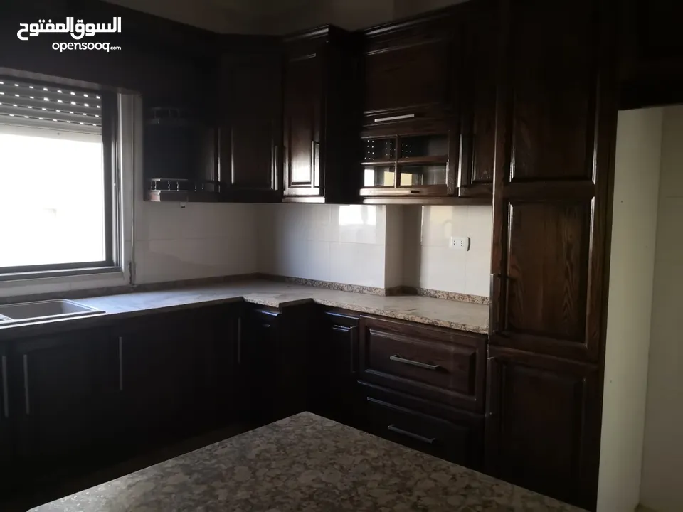 شقة للايجار  ضاحية الامام الغزالي بجانب مدرسه بناة الغد
