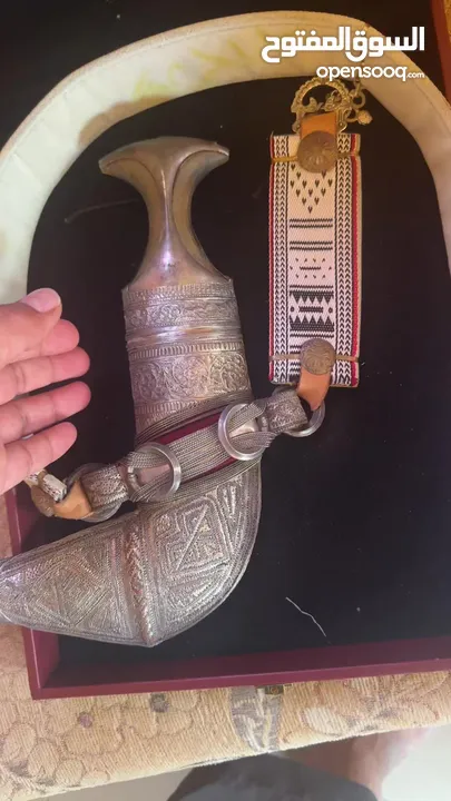 خنجر عمانية قديمة بحالتها الاصلية رخيصة