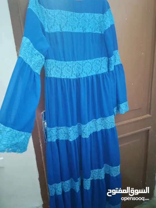 مجموعة فساتين للبيع او للايجار