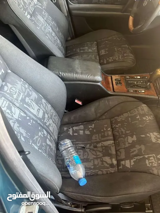 مرسيدس للبيع قرش ونص  مرخص سنه سبب البيع خارج البلد