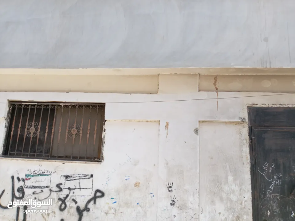 منزل مستقل للبيع في مخيم عسكر القديم شارع العياده