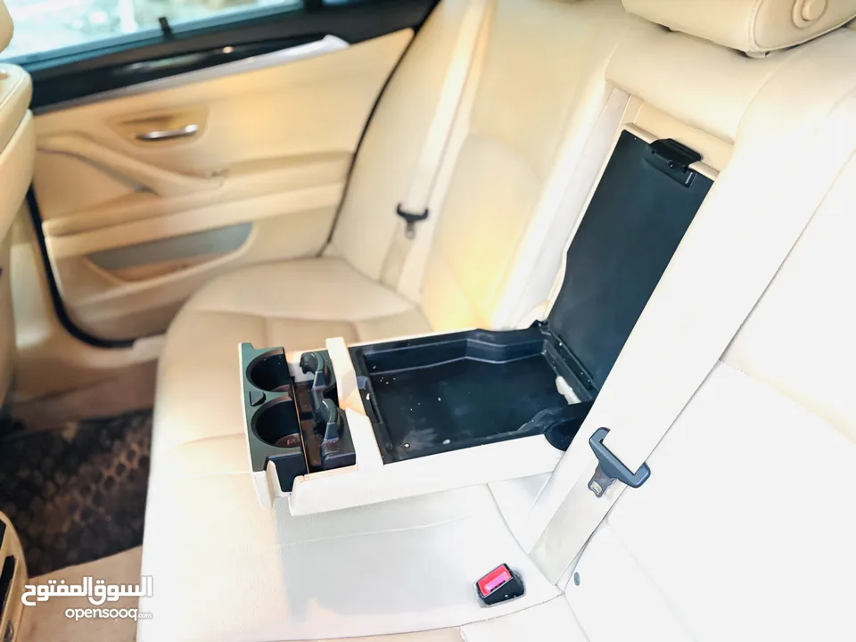 BMW520i f10 سيارة  للبيع  موديل 2014 بسبب التبديل