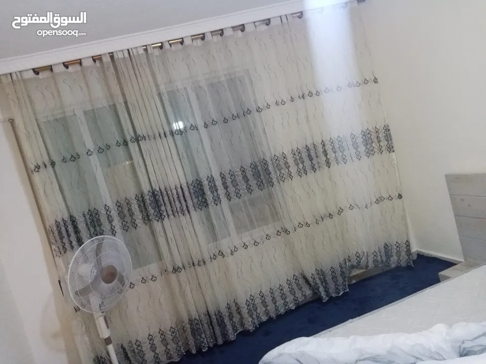 تخت مجوز كبير سويد خشب سويد تفصيل مع فرشه وسجاده 4*4 كحلي +برادي + تواليت معلق مراي بسعررر حرق