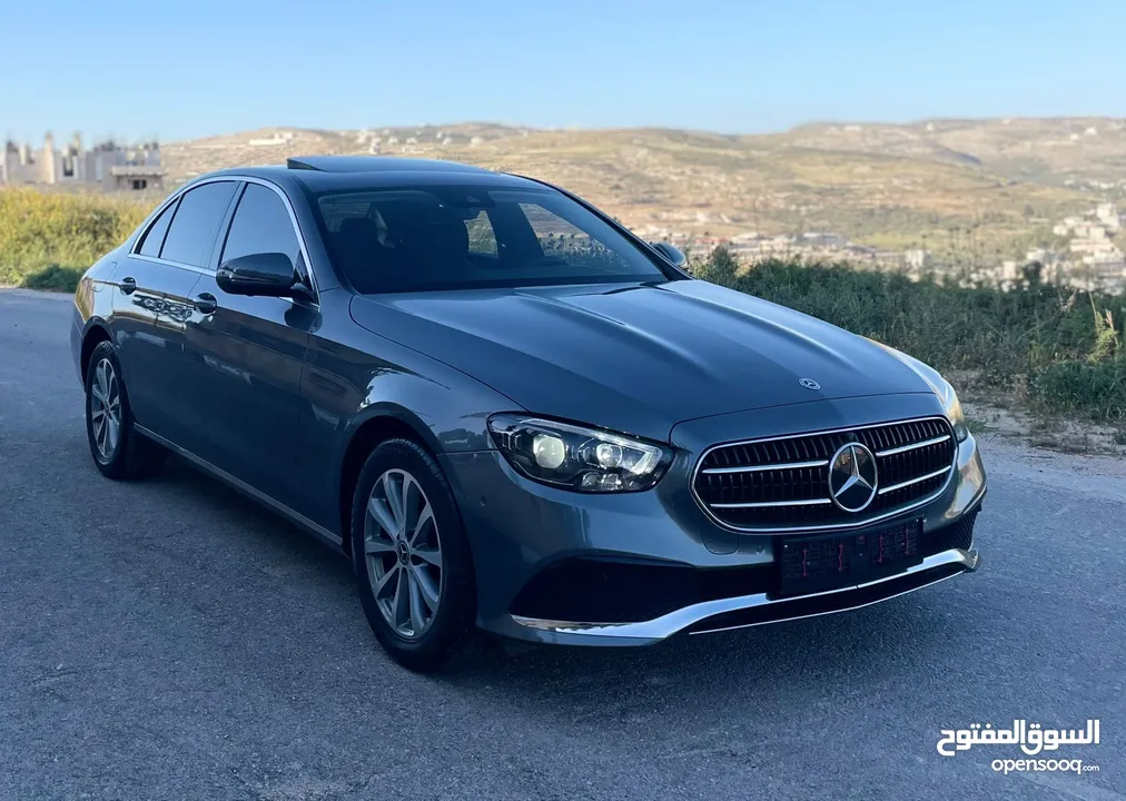 Mercedes benz E220 بحالة الوكالة