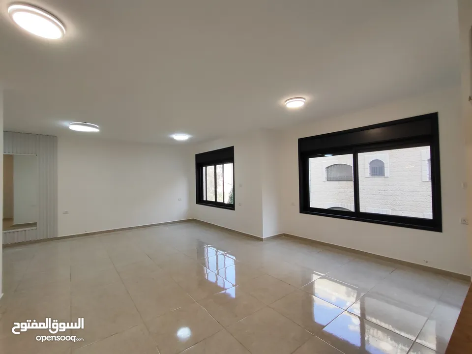 New unfurnished apartment for rent in Ramallah, Al-Tira