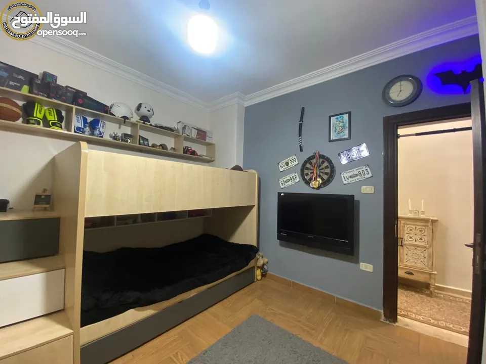 شقة أرضية فاخرة للبيع في خلدا العوجانية  - قرب جامع الهمشري 200م مع ترس امامي 70م تشطيب سوبر ديلوكس