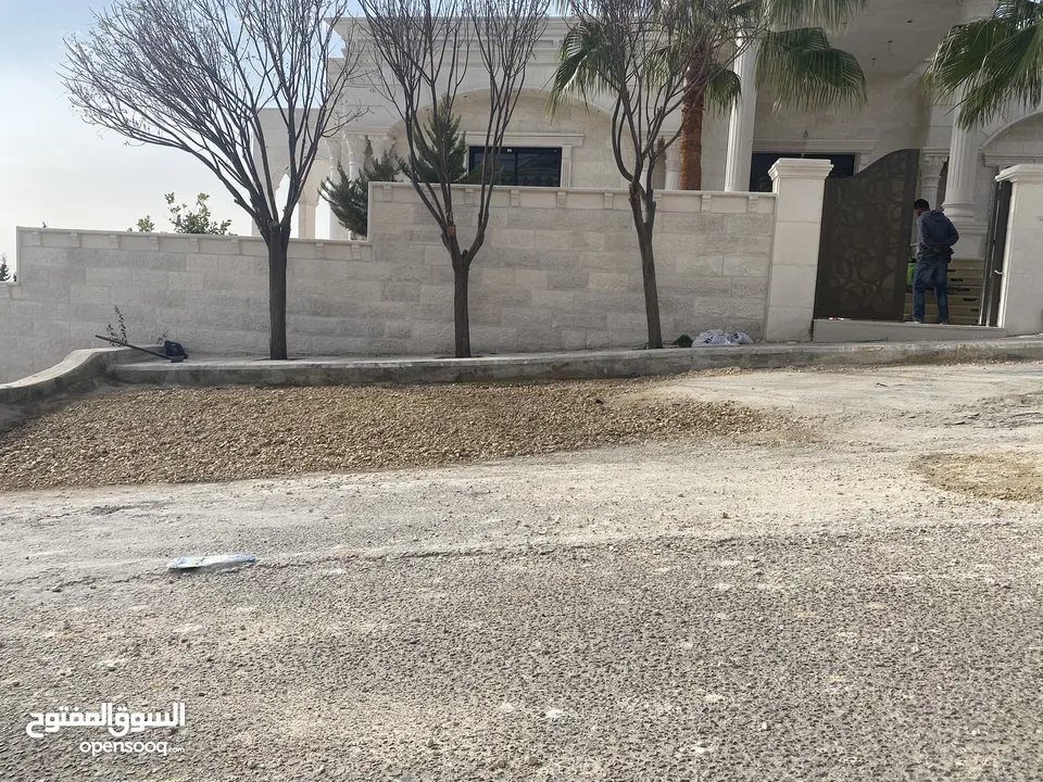 مدحله و جرافه صغيره و مداحل و حفارات لايجار تزفيت ساحات و شوارع مدحله جرافه بوبكات