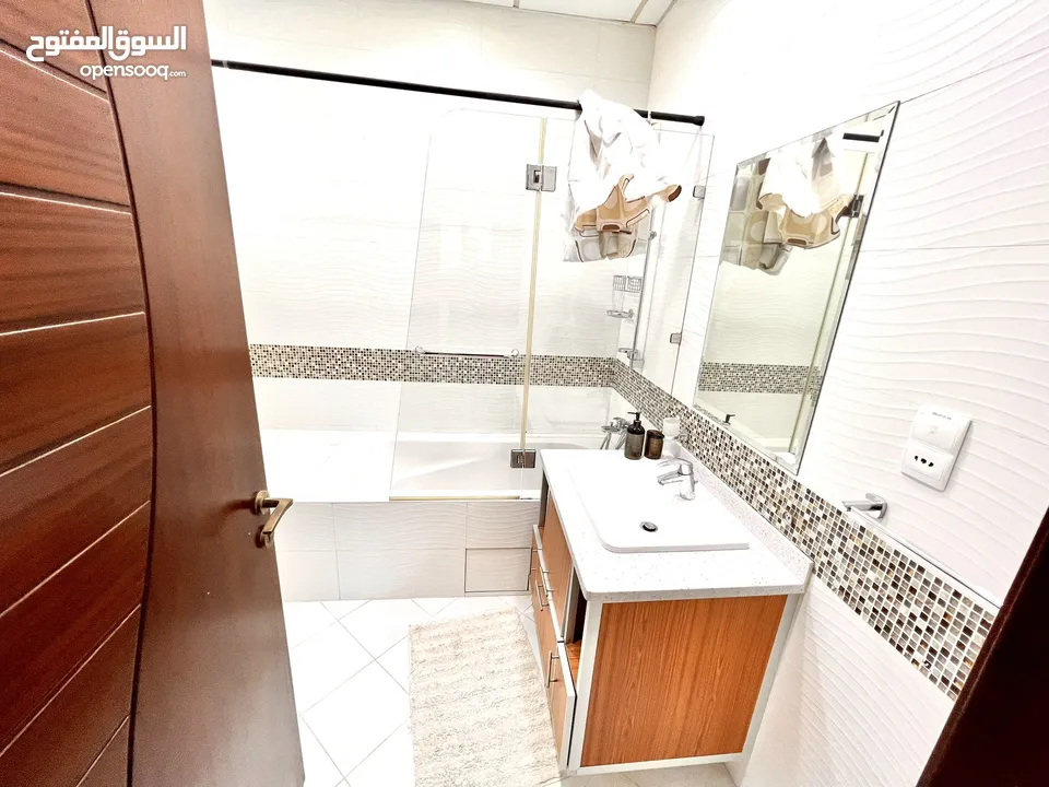 للايجار شقه فخمه  غرفتين مفروشه في منطقه السيف For rent 2 bhk luxury in seef area