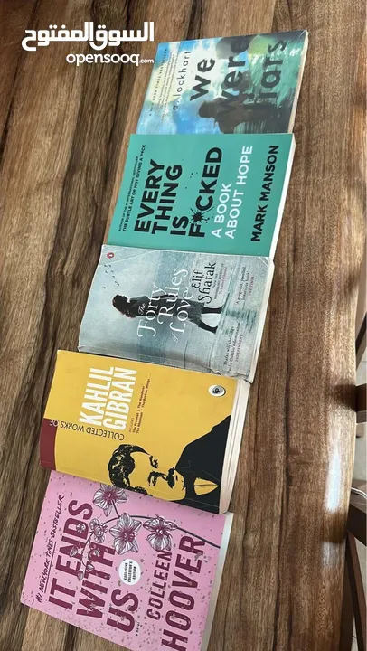 كتب فيهم جديد وفيهم مستعمل