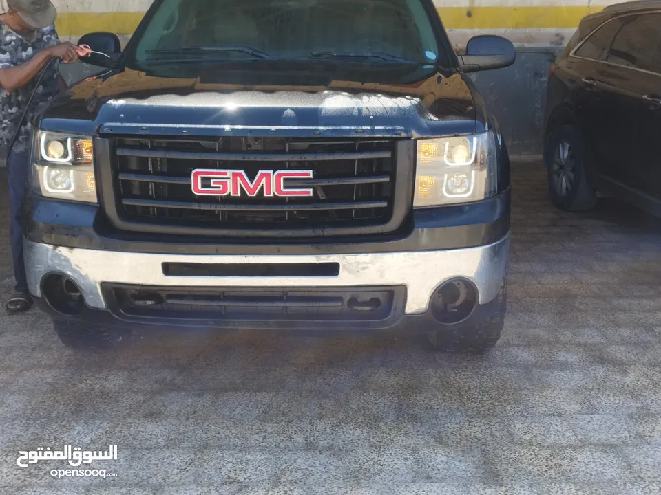 GMC SIERRA دفع رباعي