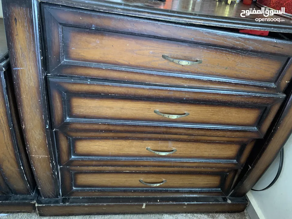 غرفه نوم بحاله جيده جداً