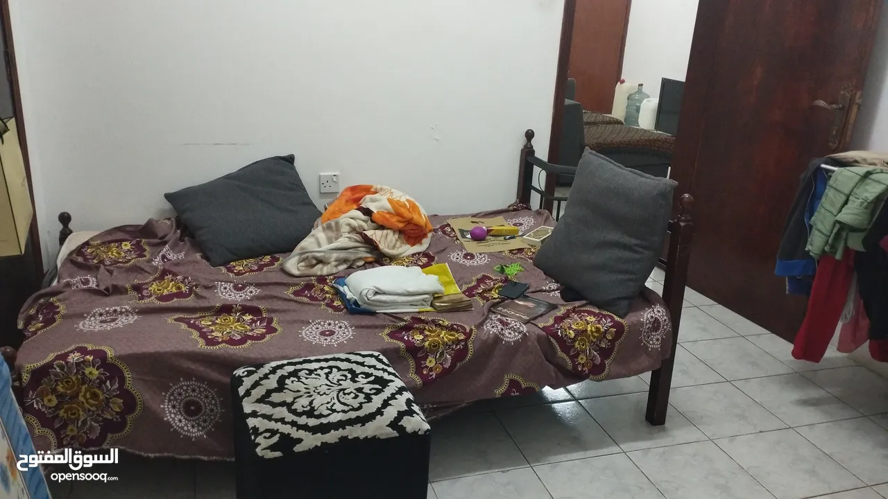 Room for Rent for executive bachelors (male)