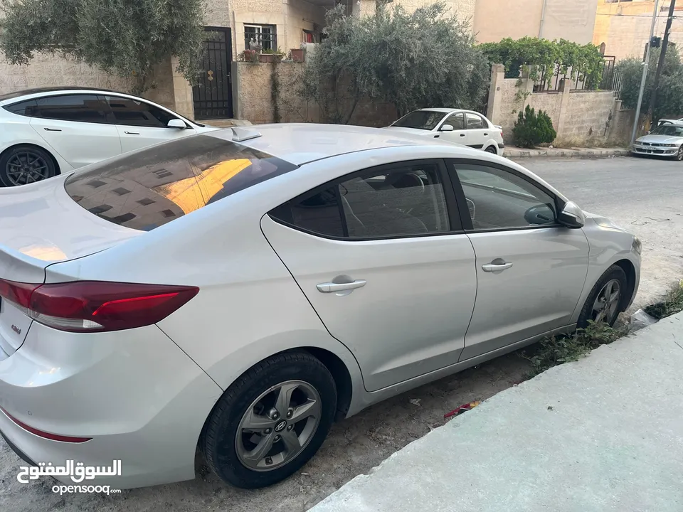 سيارة هونداي افانتي 2017 ad اربعه جيد ممتازة جدا البيع باسرع وقت لانه السعر اصلا جدا قليل على سيارة