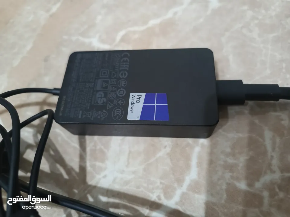 محول مايكروسوفت surface بحالة الوكالة
