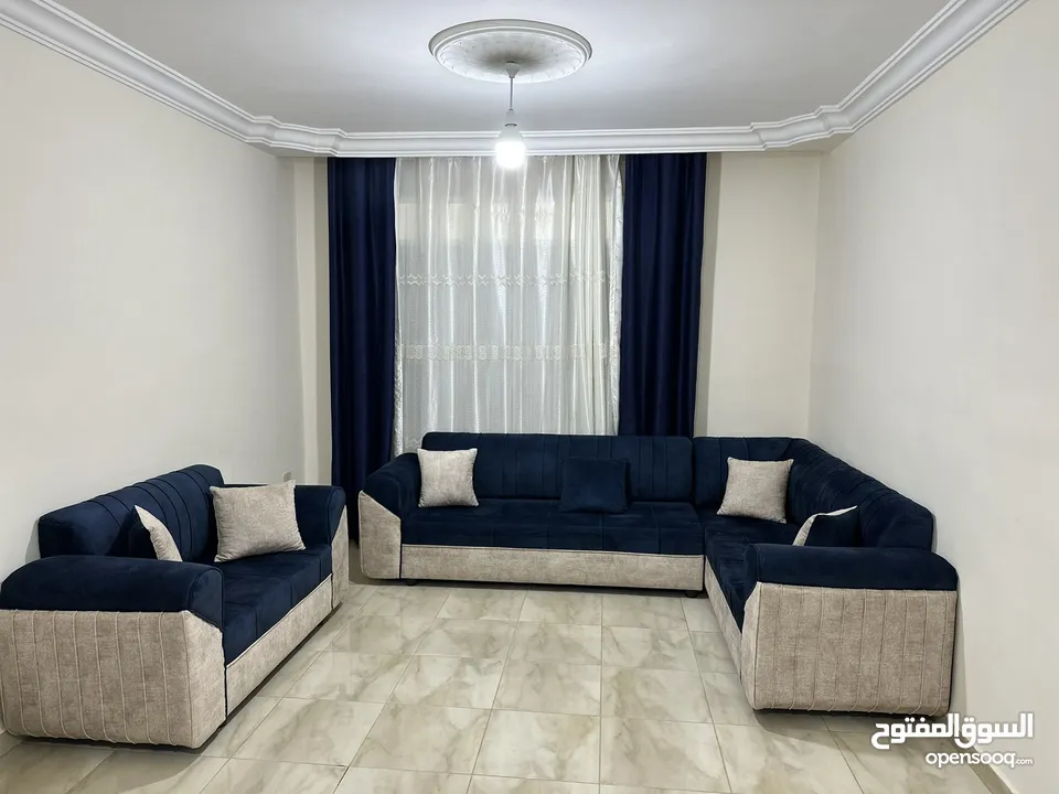 طقم كورنر مستعمل اشي بسيط بحالة الوكالة للبيع
