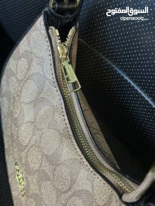 حقيبة Coach الأصلية – أناقة لا تُقاوم! بدون علبة، لكن بكامل الفخامة والتفاصيل الراقية وبخامة مميزة