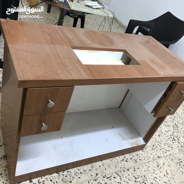 طاولة خياطة تفصيل للبيع