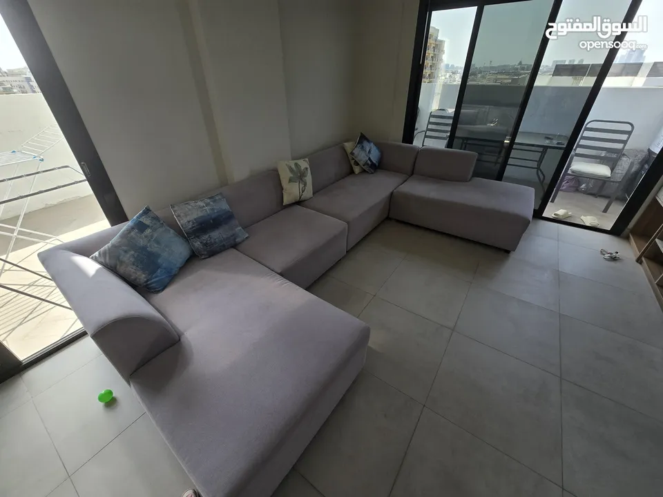 طقم كنب حرف U استعمال قليل للبيع Sofa set