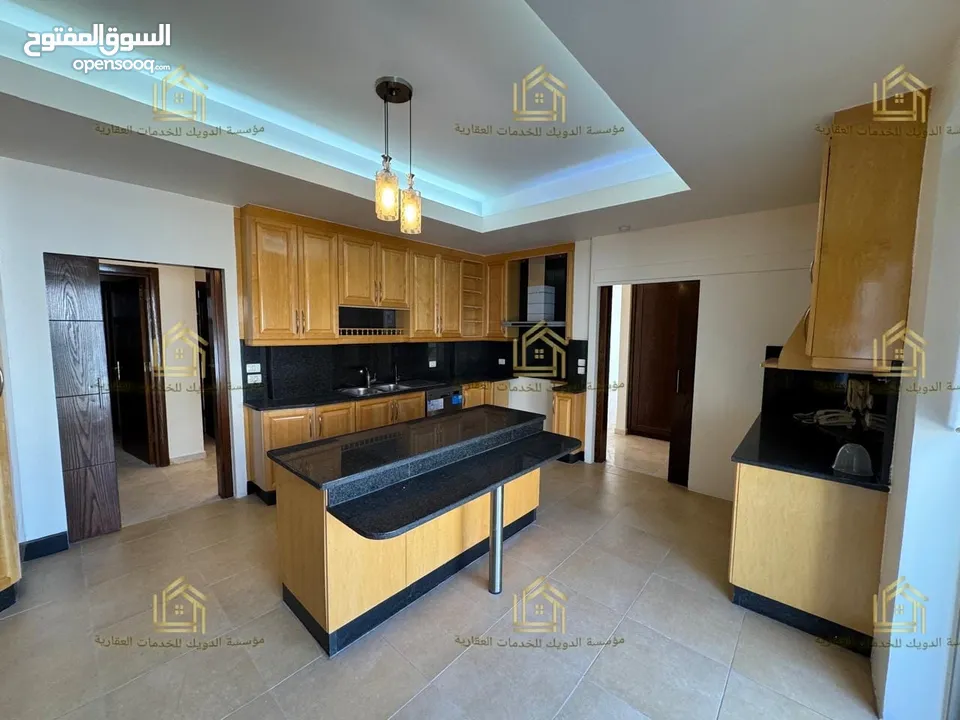 عرض فاخر --- جديد لم يسكن ----
