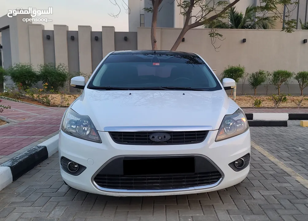 FORD FOCUS 2009, 2 DOOR, FULLY LOADED, AUTOMATIC, TITANIUM