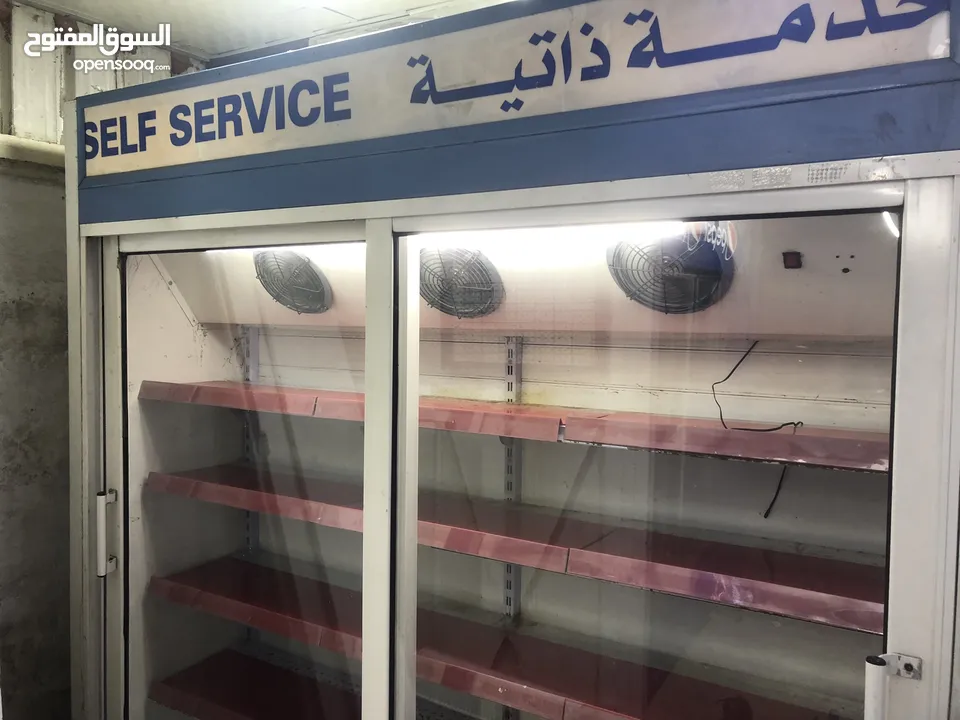 ثلاجة عرض بابين كبيرة ثلاث مراوح