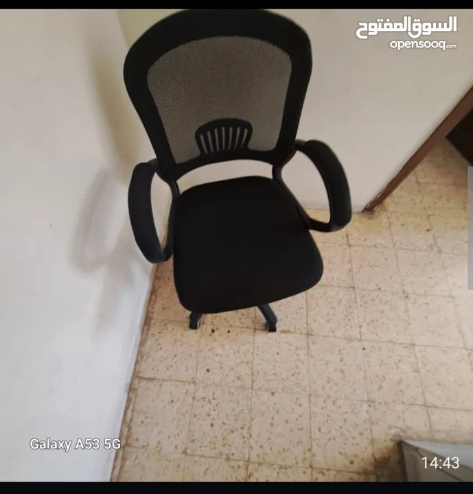 كرسي مكتبي  مستعمل 3 اسابيع