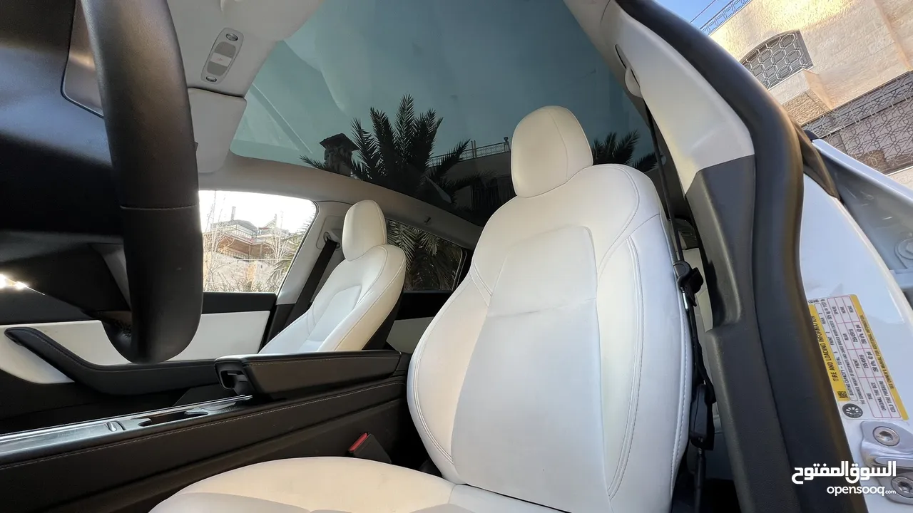 Tesla model Y 2021
