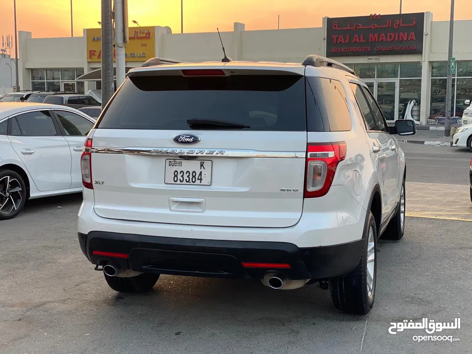 Ford Explorer XLT white 2013