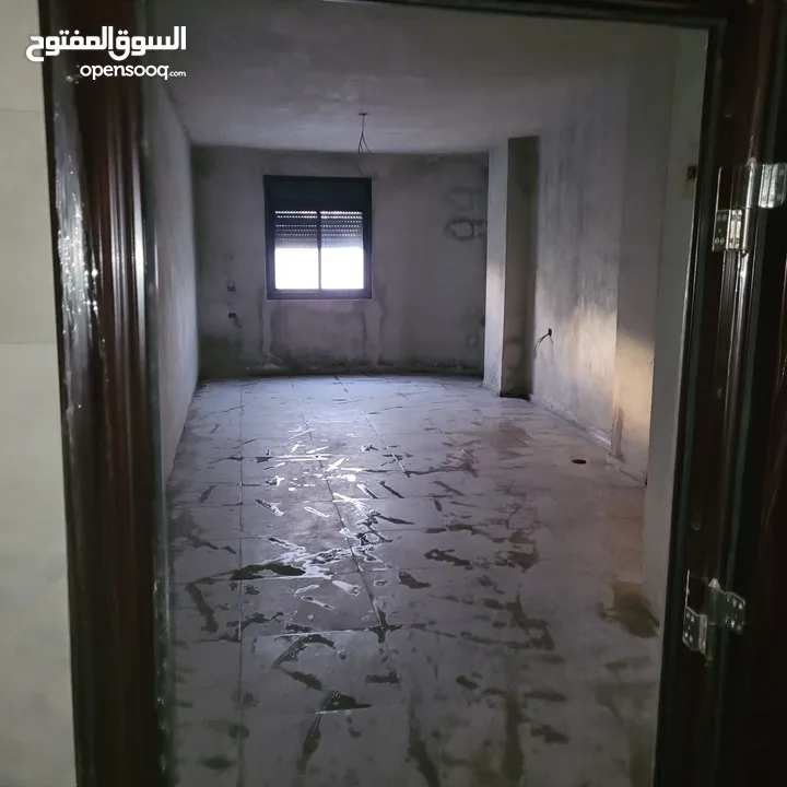 مكتب للبيع