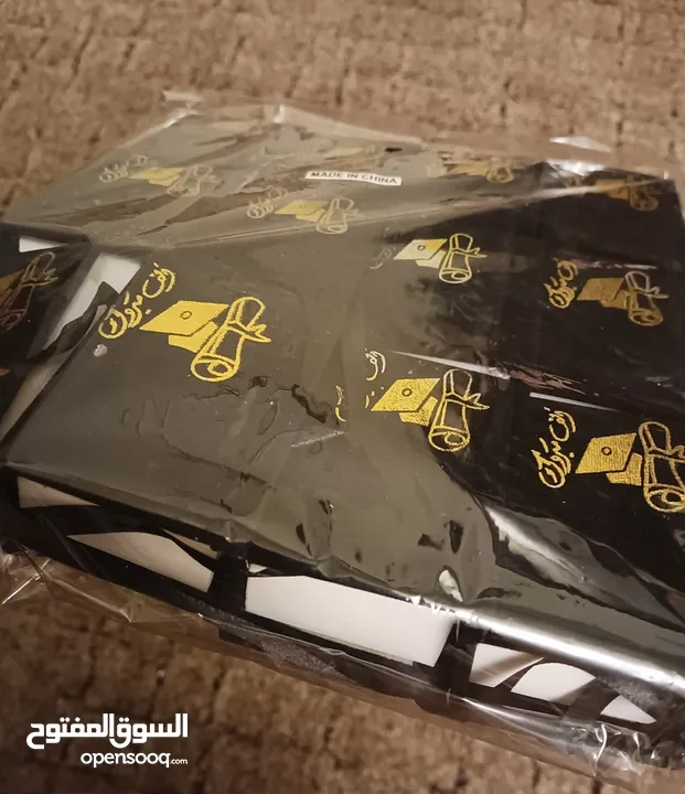 توزيعات للتخرج مخمل