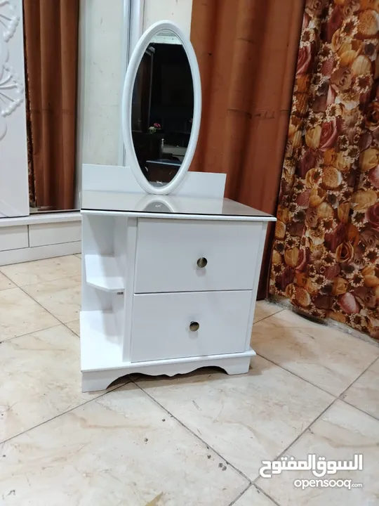 غرفة_نوم_ماستر_ابواب_موديل_الجمال_كوالتي بحاله الوكاله استخدام مده قصيره وخشبها زان ولاتيه وقشره بلو