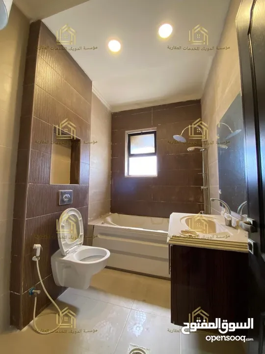 شقة جديدة - لم تسكن - ضاحية الرشيد - 4نوم 2ماستر - 350م - بلكونات بإطلالة مميزة