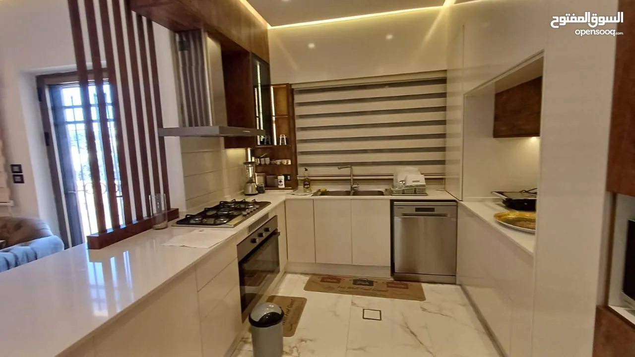 شقة ارضية مفروشة لم تسكن في - عبدون - مساحة 220 متر بترس و كراج خاص (ID#: 65206)